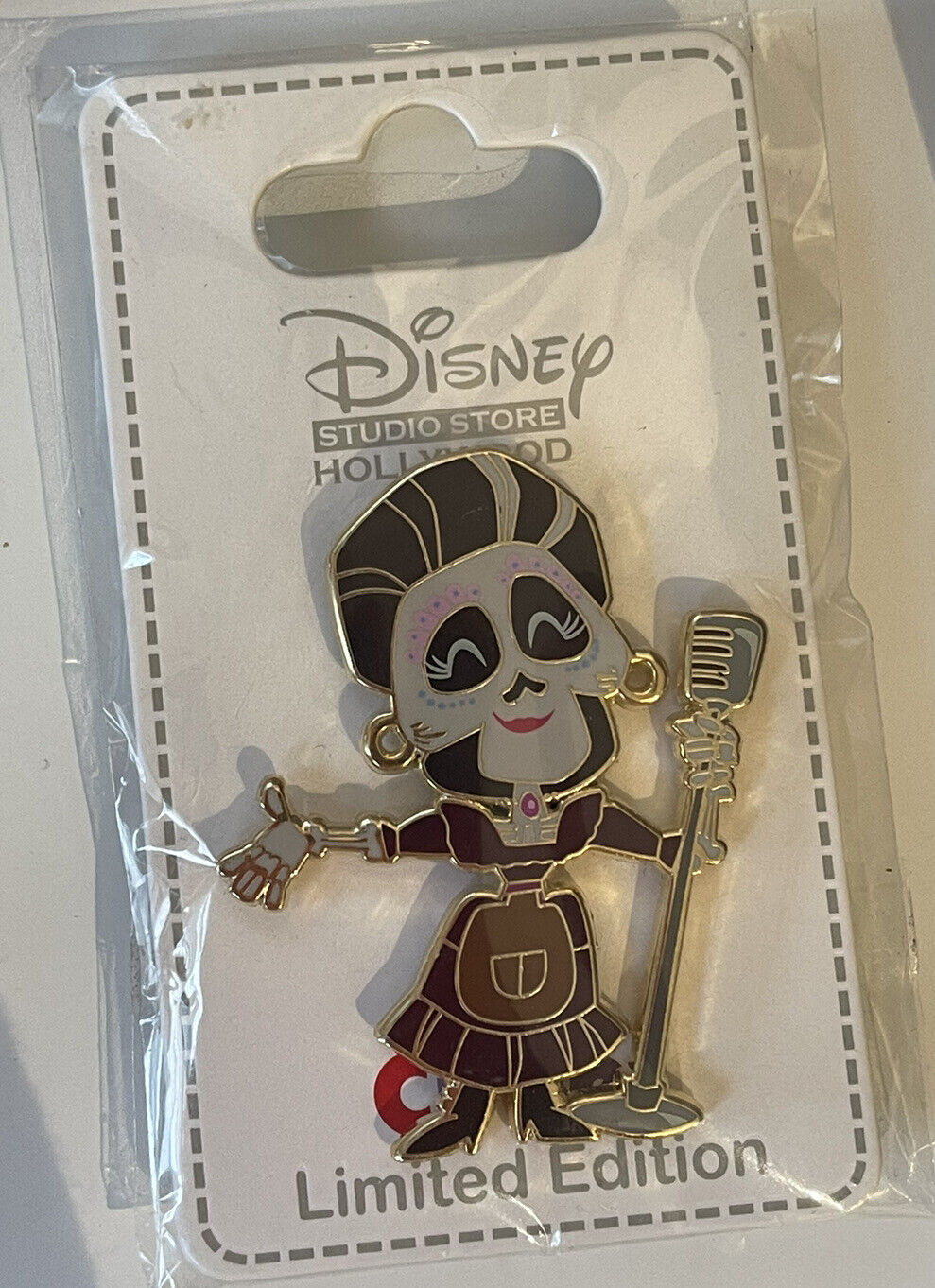 Disney Pixar Mama Imelda Coco Cutie LE 300 Pin DSSH DSF