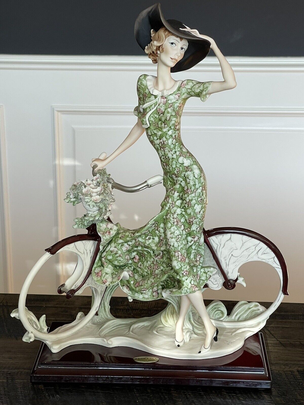 Giuseppe Armani Figurine | 539C Girl With Bicycle - Spring