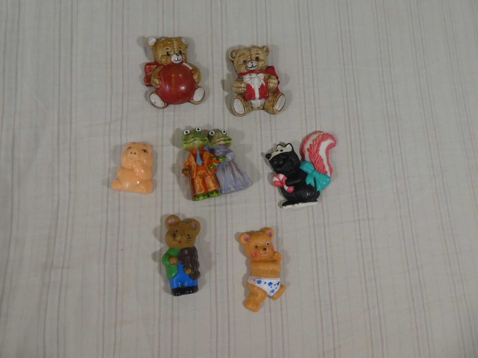 Vintage 70\'s Refrigerator Magnets Frog Couple Resin Teddy Bears Plastic Pig B3