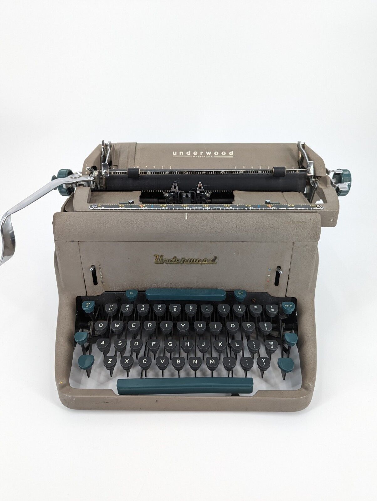 Vintage 1940’s Underwood Typewriter 