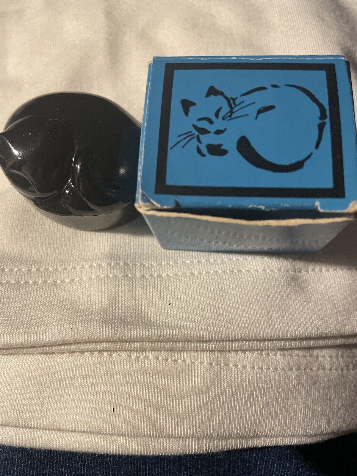 Vintage 1989 Avon Kompact Kitten Pill Box Black Cat