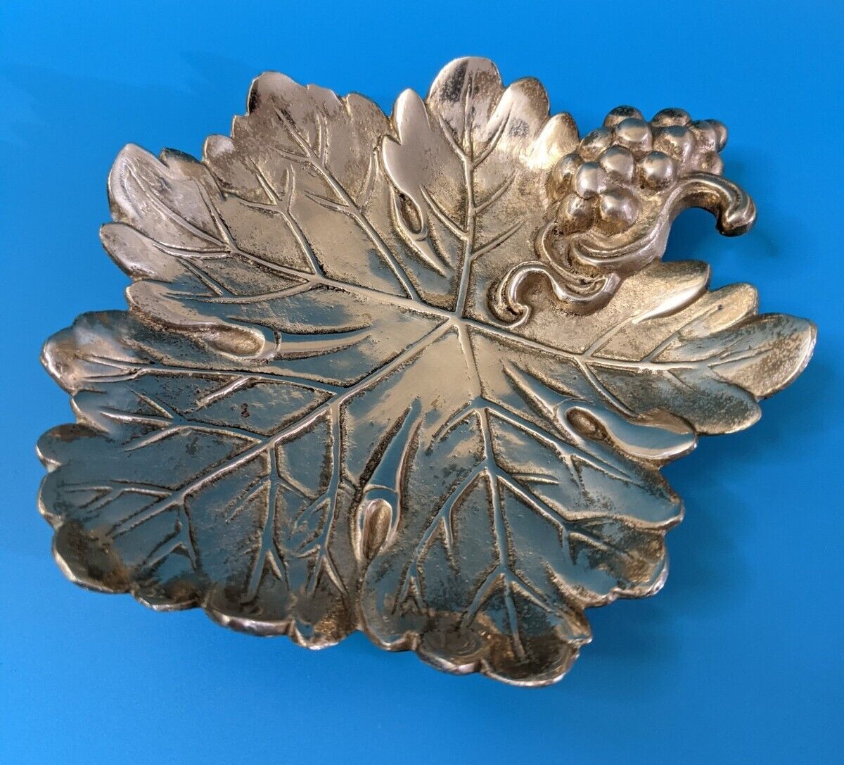 Vintage Vine & Co. Brass Grape Leaf Dish Made in Colonial Virginia USA