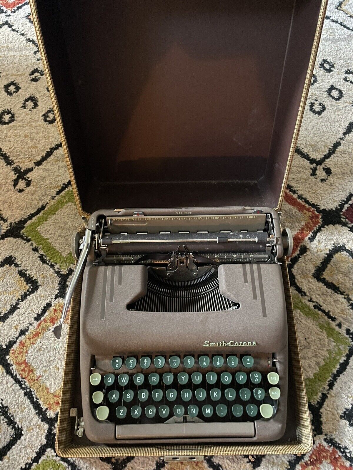 Vintage Smith Corona Silent Super Typewriter 1950’s  Tested & Works