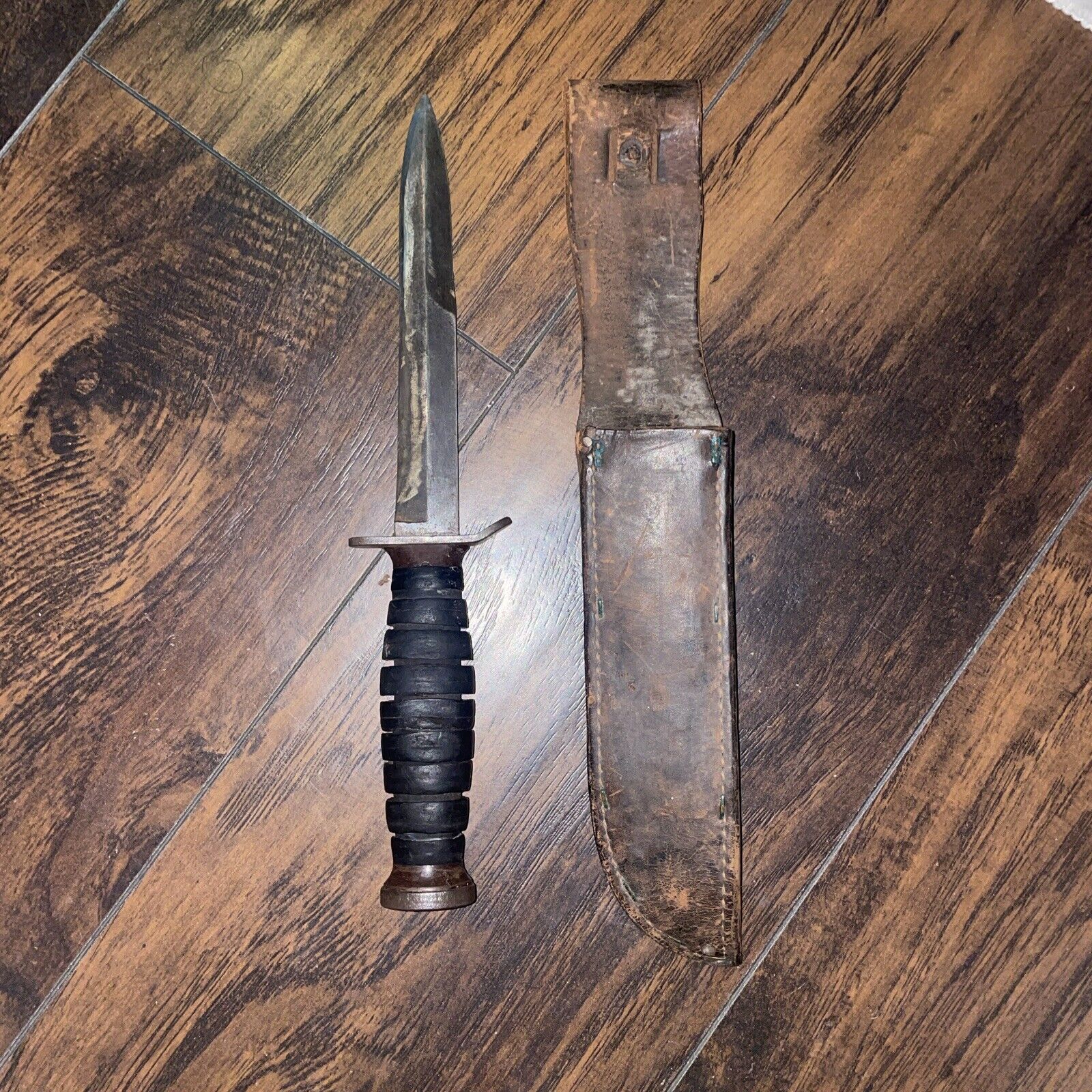 US Original WWII Imperial M3 Leather Handle  Fighting Trench Knife Minty