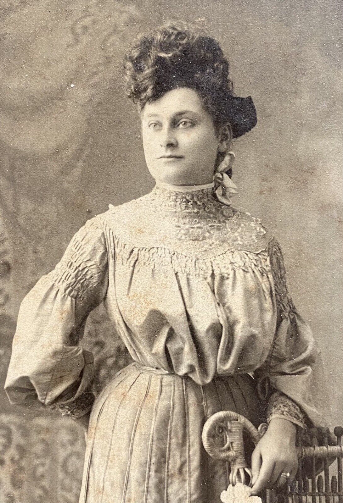 Chicago Pretty Young Woman with Big Hair Cabinet Card Antique Vintage Photo