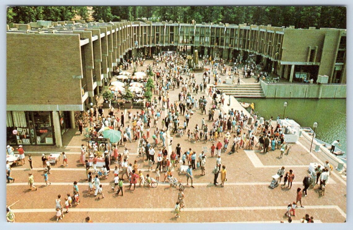 1970\'s RESTON VIRGINIA WASHINGTON PLAZA LAKE ANNE VILLAGE MARKET PLACE POSTCARD