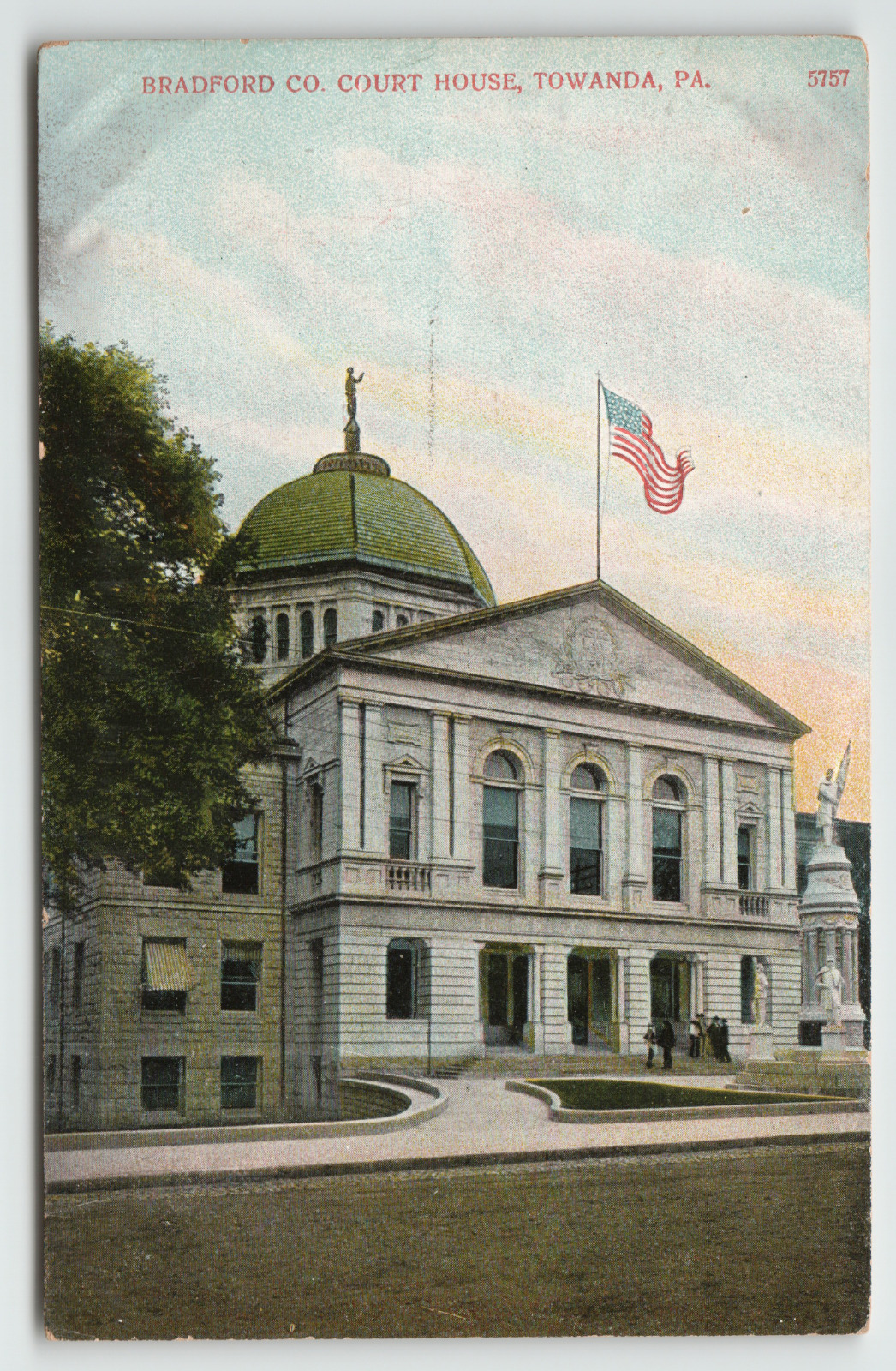 Postcard Vintage Bradford County Courthouse in Towanda, PA.