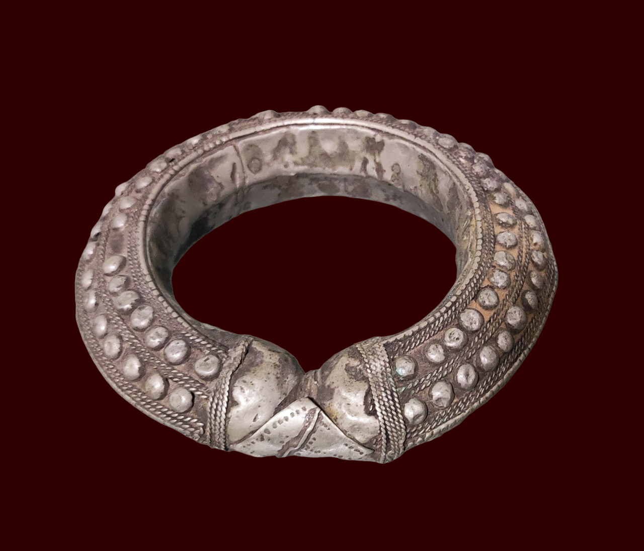 Antique Jewelry - A Thick and Hollow Low Silver Tribal Yemeni Bedouin Bracelet