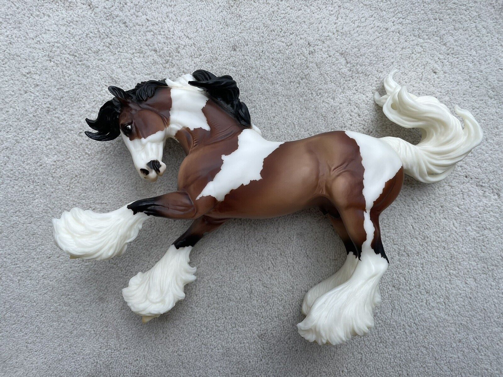 Gorgeous Breyer Horse #1497 Gypsy Vanner DARK SHADED Bay Pinto Draft Brishen