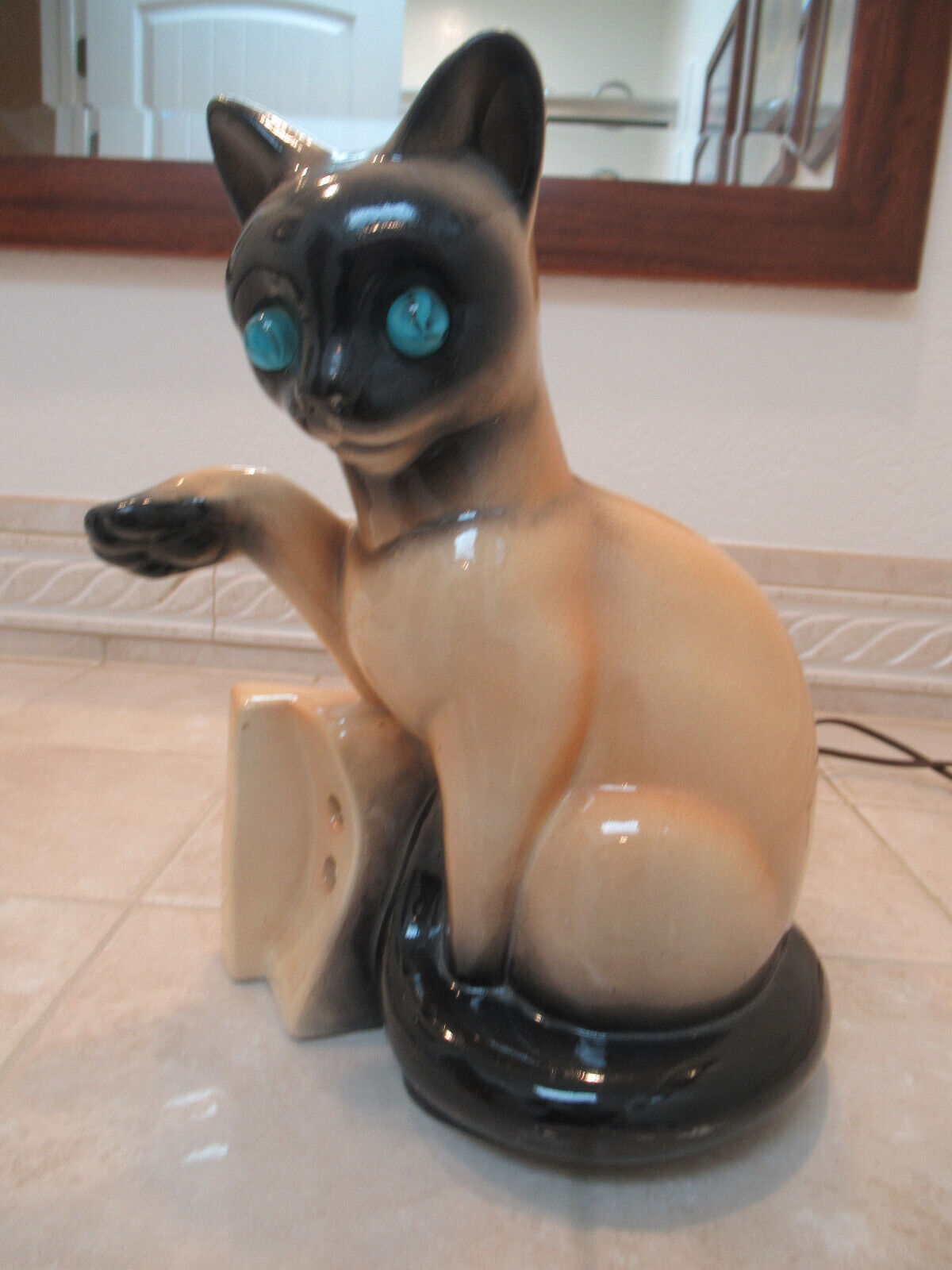 Vintage MCM Ceramic Siamese Cat Lamp Working Condition
