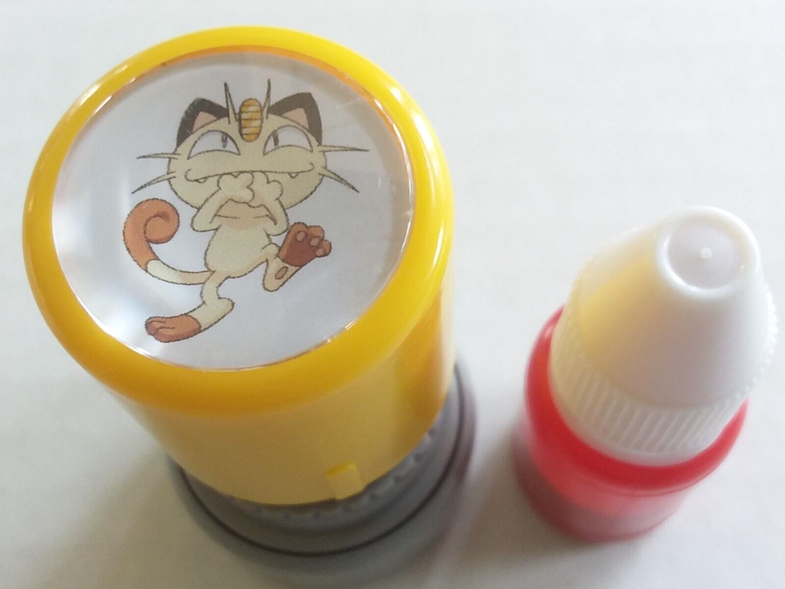 Pokemon ink rubber stamp Meowth 2cm with red ink bottle