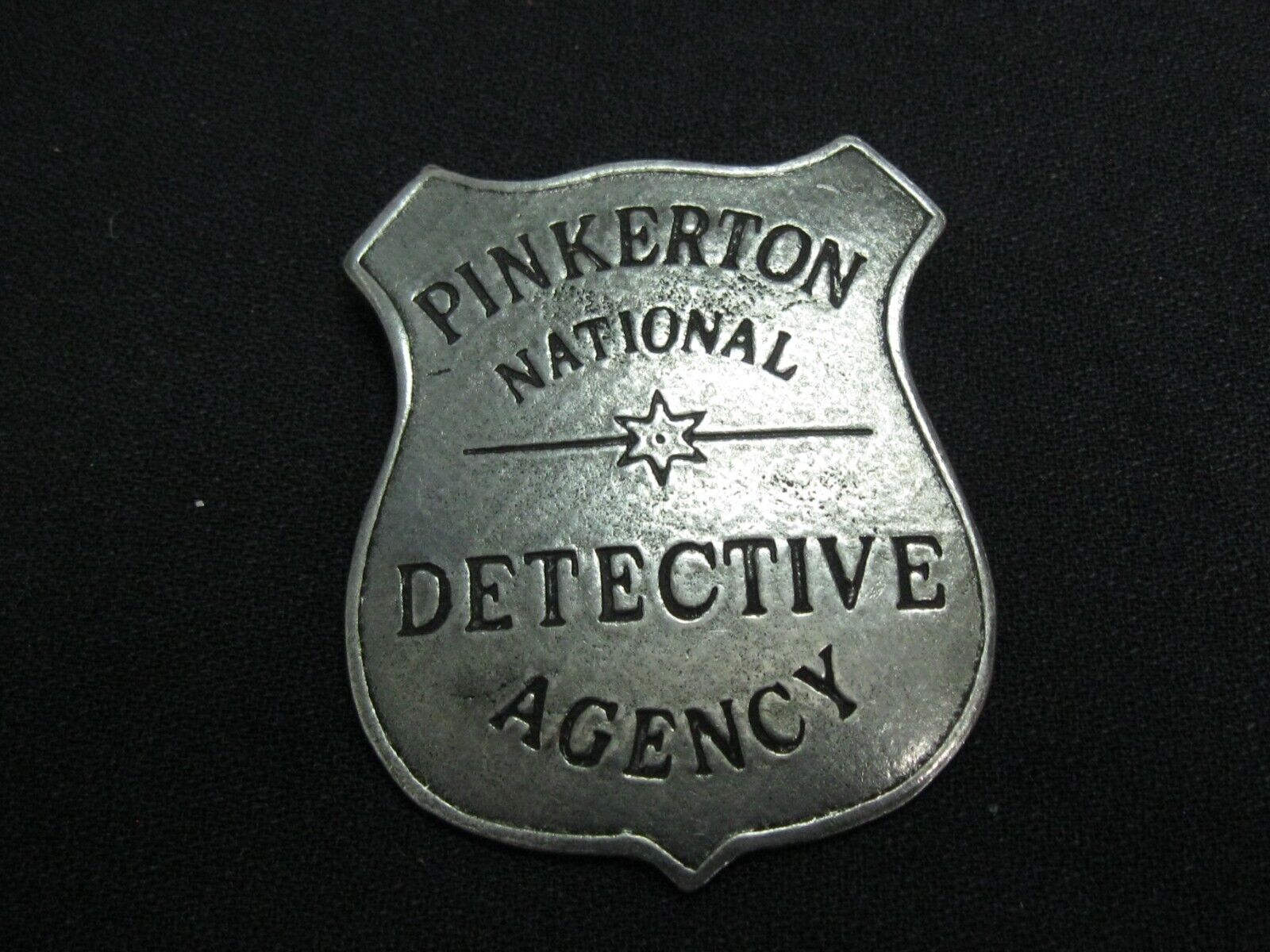 PINKERTON NATIONAL DETECTIVE AGENCY BADGE