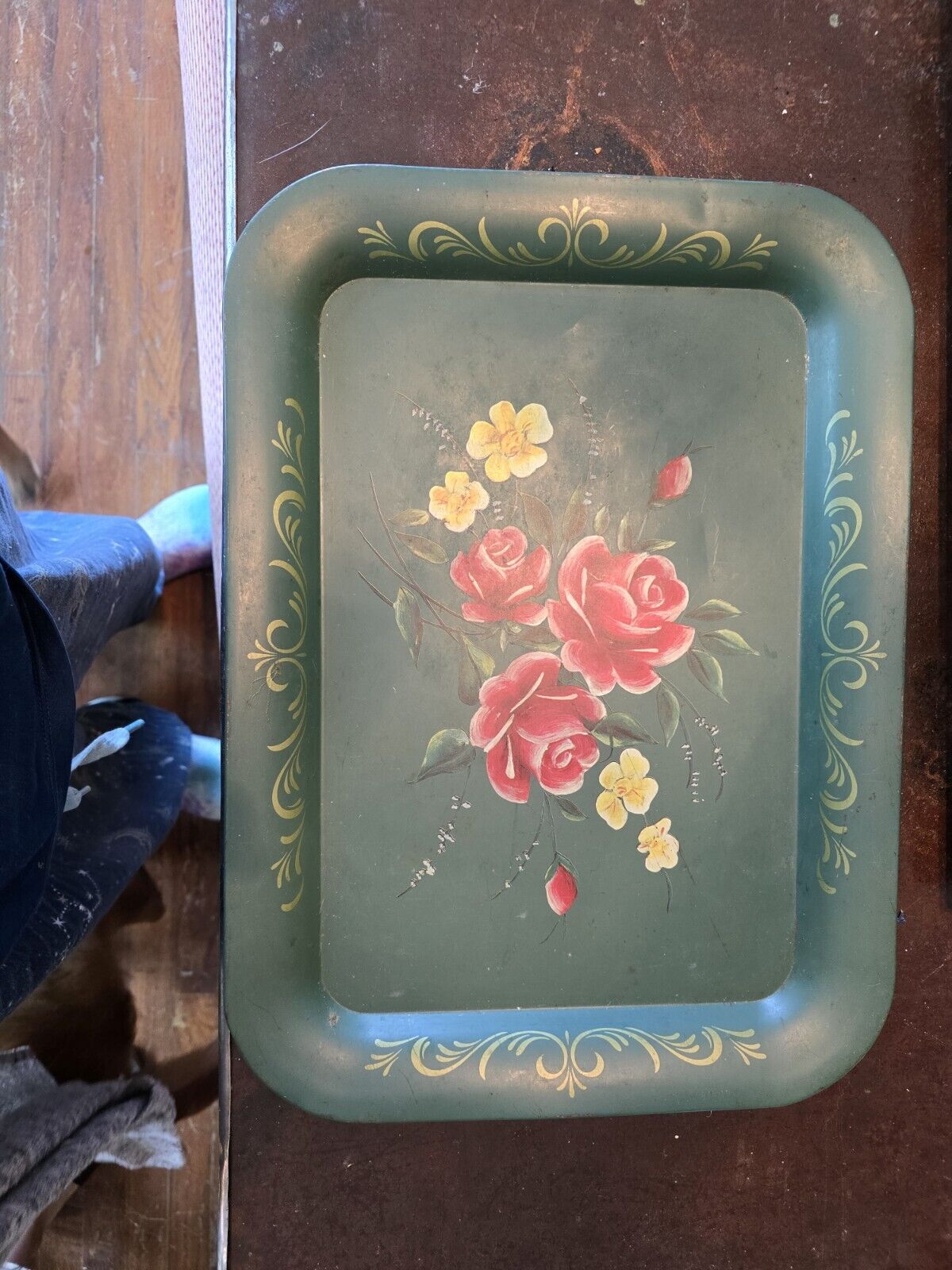Vintage metal serving tray floral 