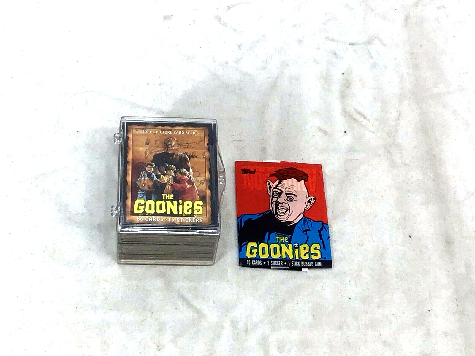 RARE 1985 Topps Goonies Movie Complete Card Set / Stickers 86+15 & Wax Wrapper