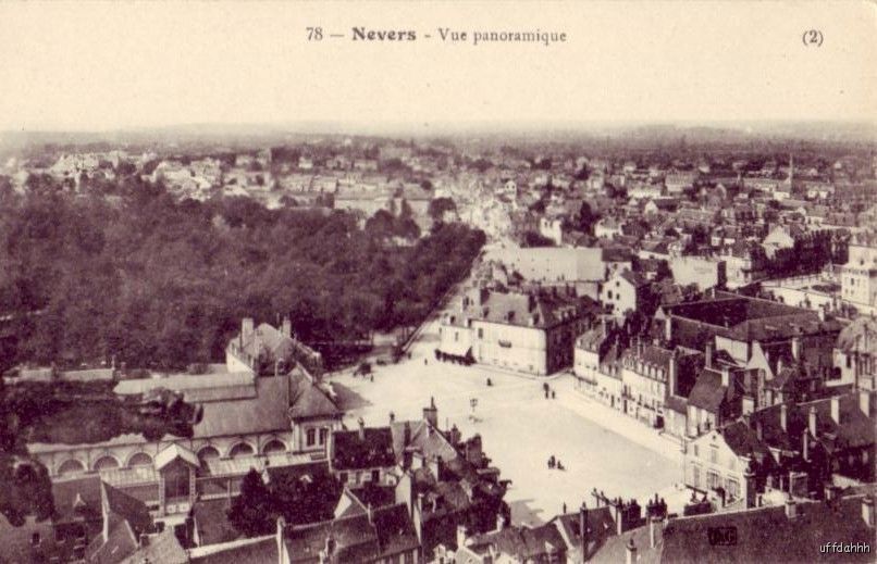 NEVERS FRANCE VUE PANORAMIQUE