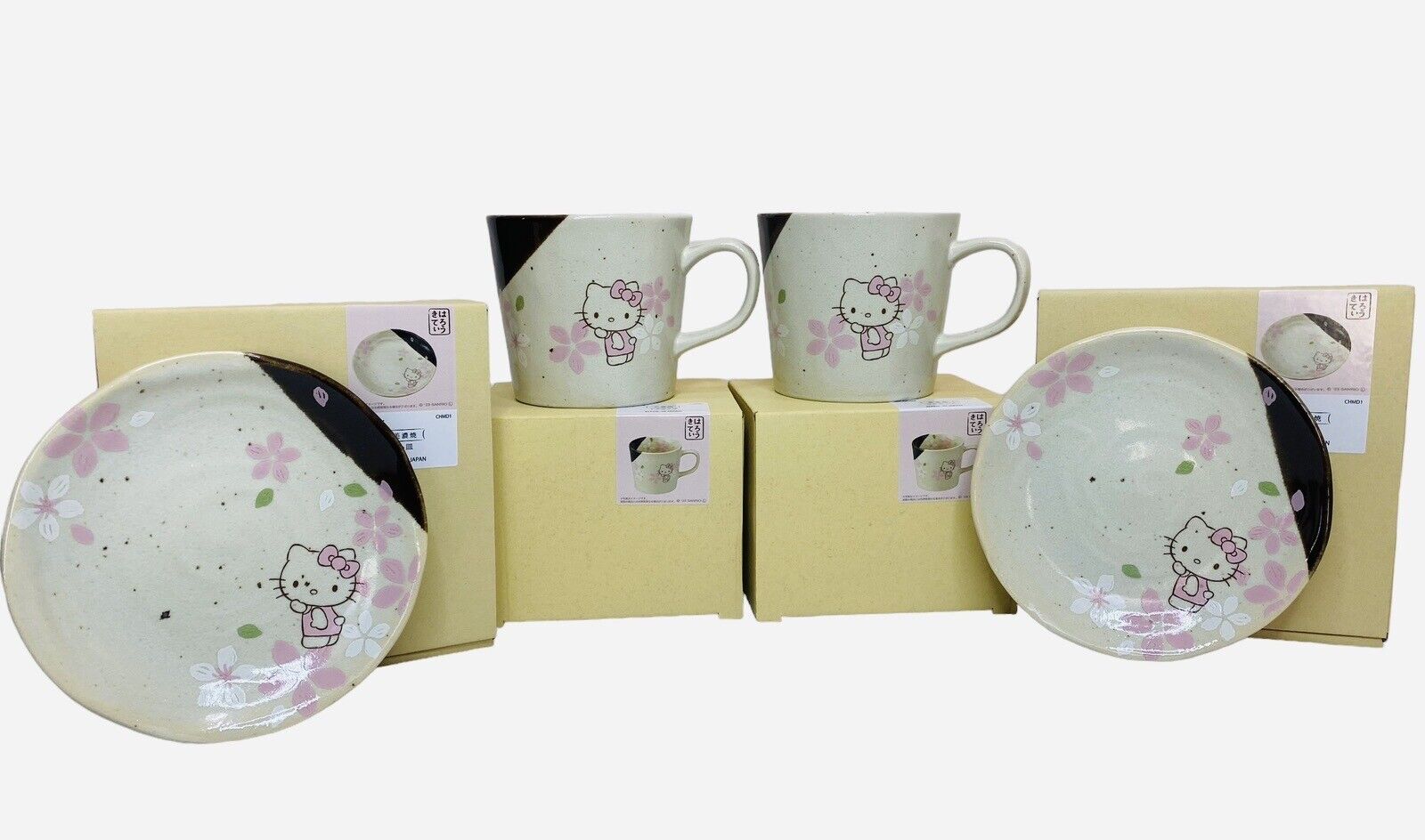 Sanrio Hello Kitty Mino ware Japanese 2 Cups 2 Small Plates. Import From Japan.