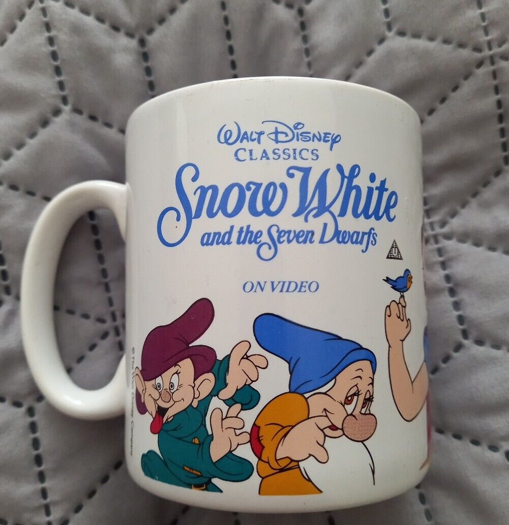 Vintage 1990s TAMS Snow White And The Seven Dwarfs On Video Mug. Cert U. 9cm.