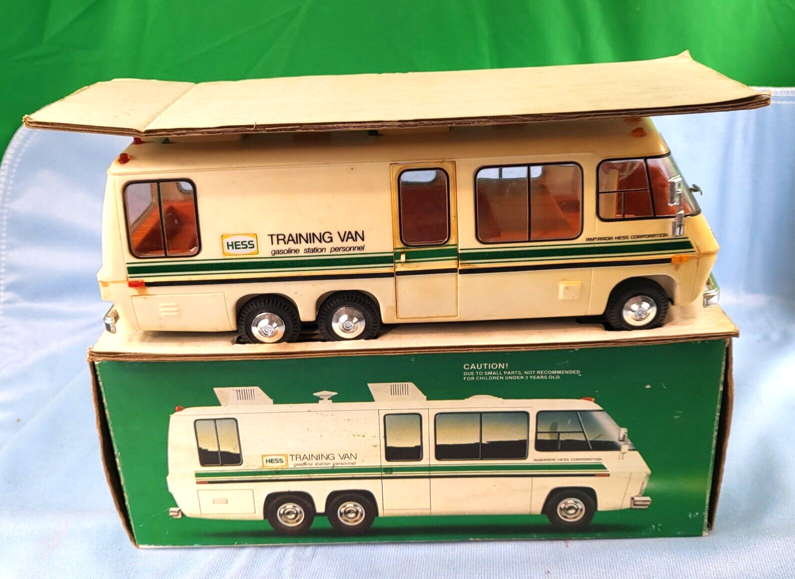 1978/1980 Hess Training Van Original Box with Inserts Lights Not Working