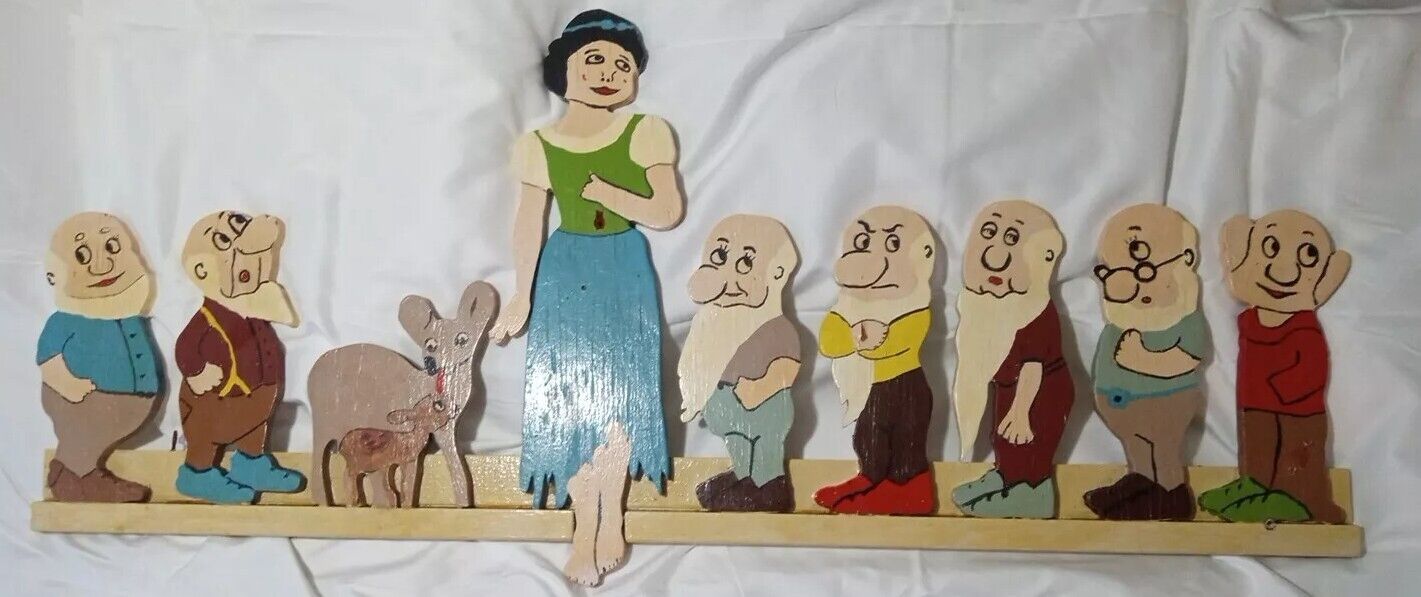 VINTAGE SNOW WHITE AND THE SEVEN DWARVES BEAUTIFULLY Hand Painted WOOD WALL ART