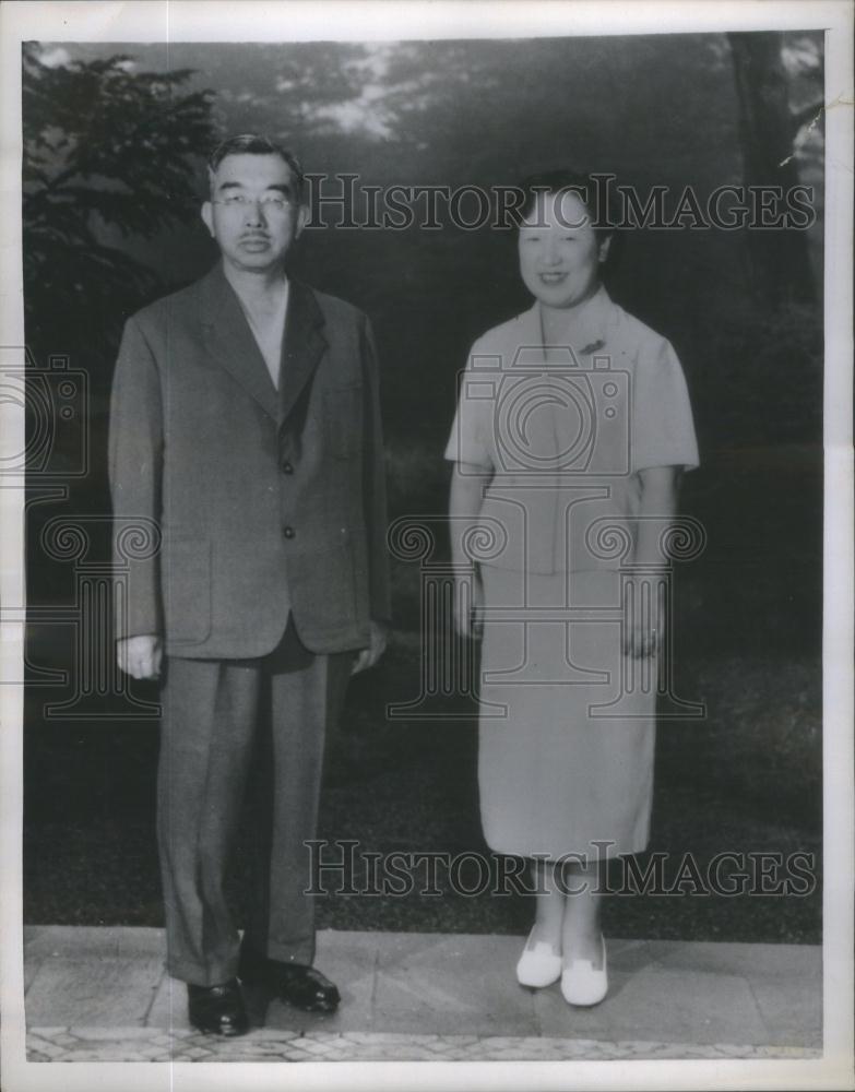 1957 Press Photo Japan Emperor Hirohito And Wife Empress Nagako- RSA90297