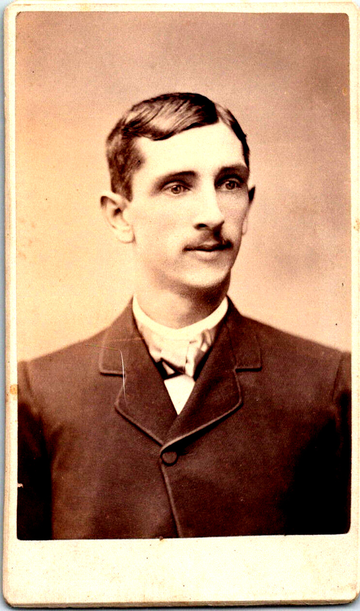 Antique 1870s CDV Photograph Man Warren, Ohio by L. M. Rice