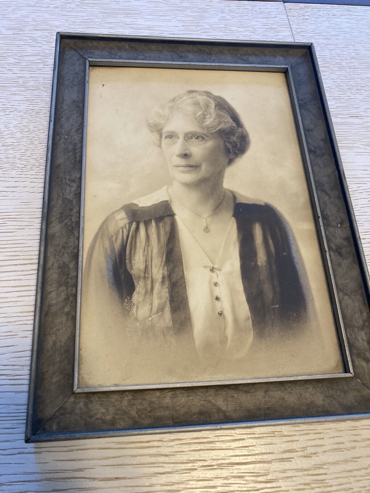 Vintage Framed Circa 1930S ? Photo Photograph Old Woman Grandmother With Glasses