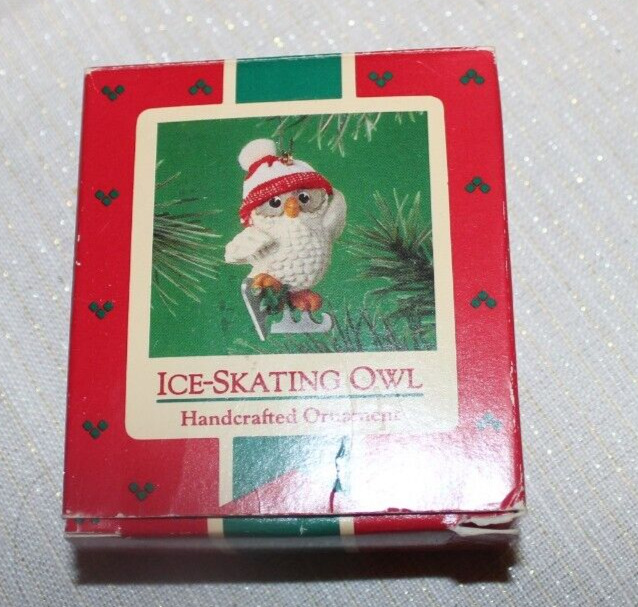 HALLMARK VINTAGE ICE SKATING OWL-IOB-1985