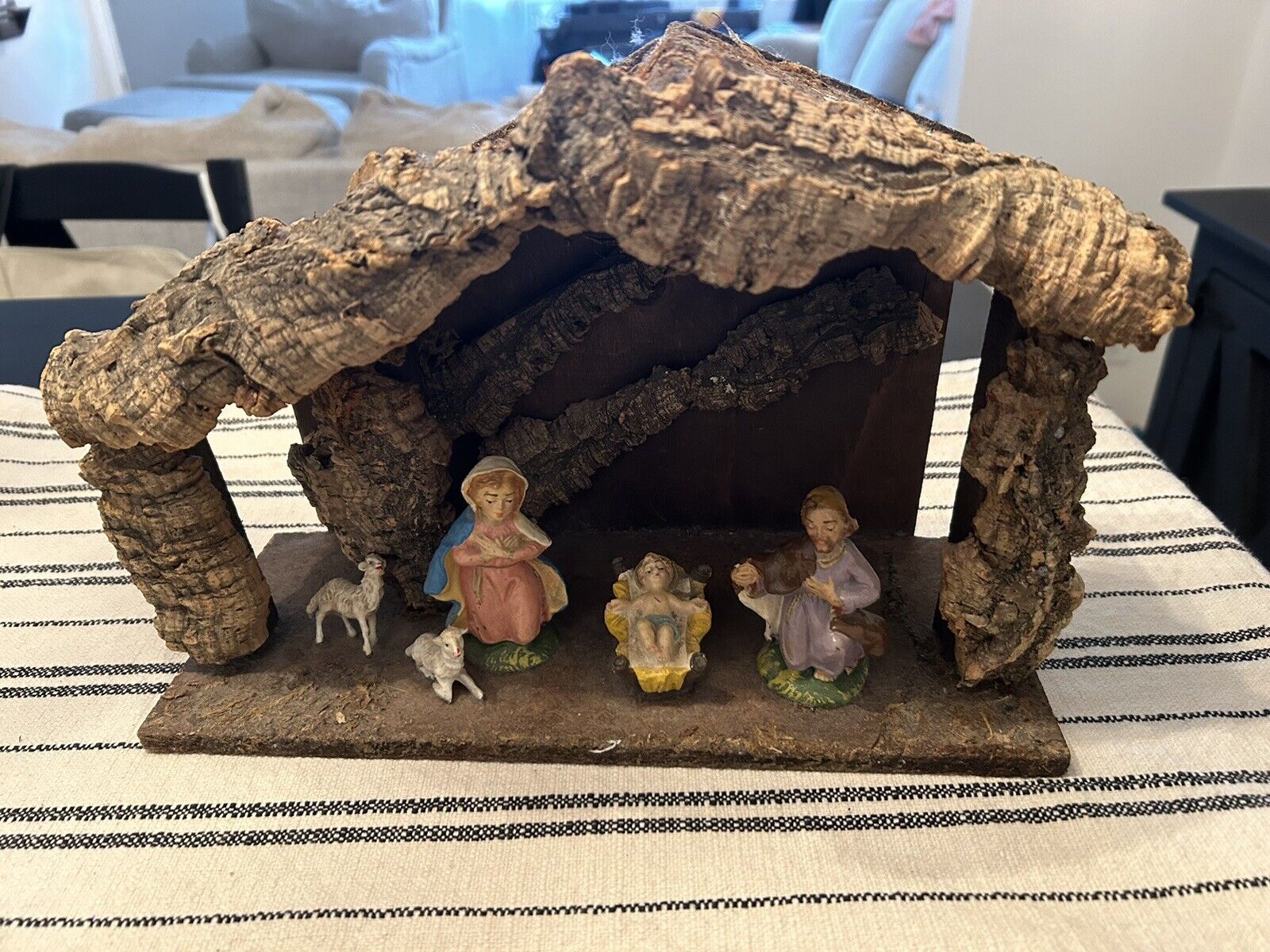 Vintage Italian Nativity Set With 5 Figures Wood Creche Manger Made In Italy
