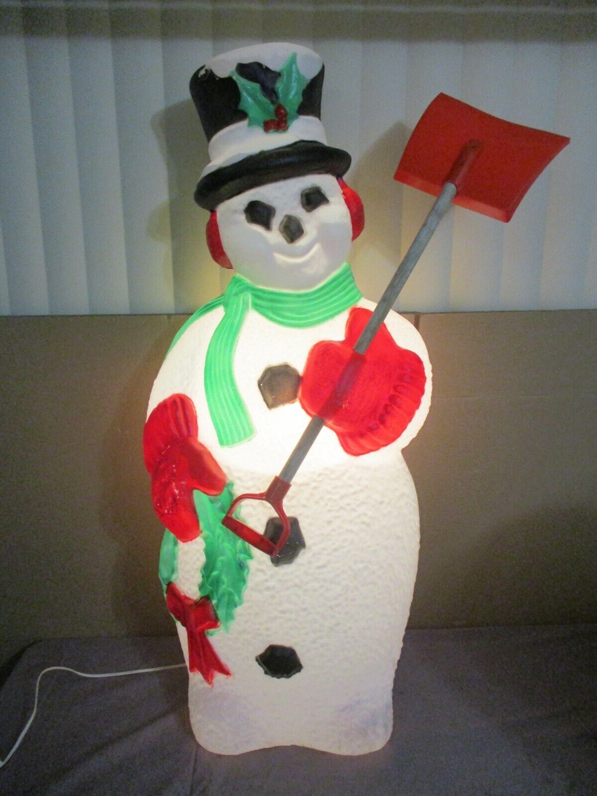 Vintage TPI Frosty the Snowman w/ Shovel Lighted Christmas Blow Mold 40\
