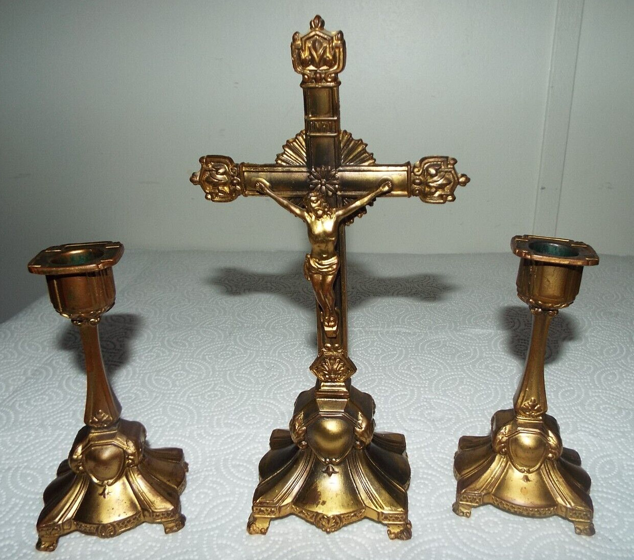 VINTAGE 3 PC. GOLD ALTAR SET WITH CRUCIFIX READ