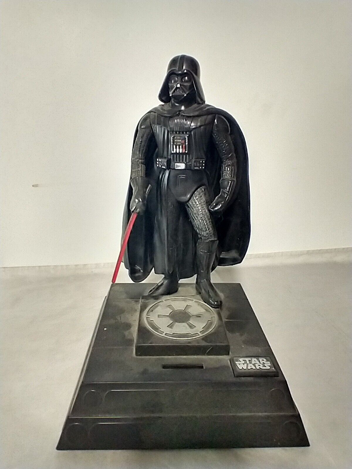Star Wars Darth Vader Red Lightsaber Electronic Motion Figure Coin Bank 1996