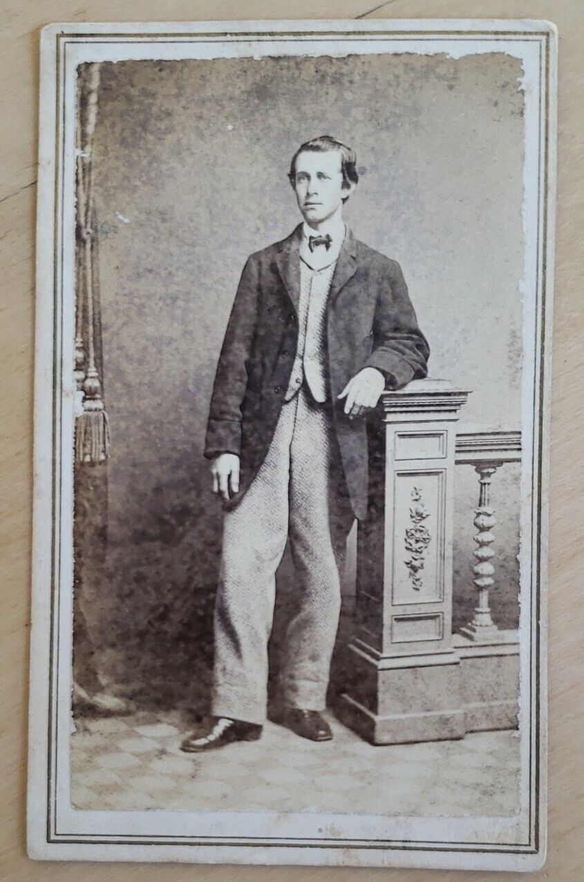 Philadelphia, PA Civil War era CDV man w  unusual suit, standing, by J.A. Keenan