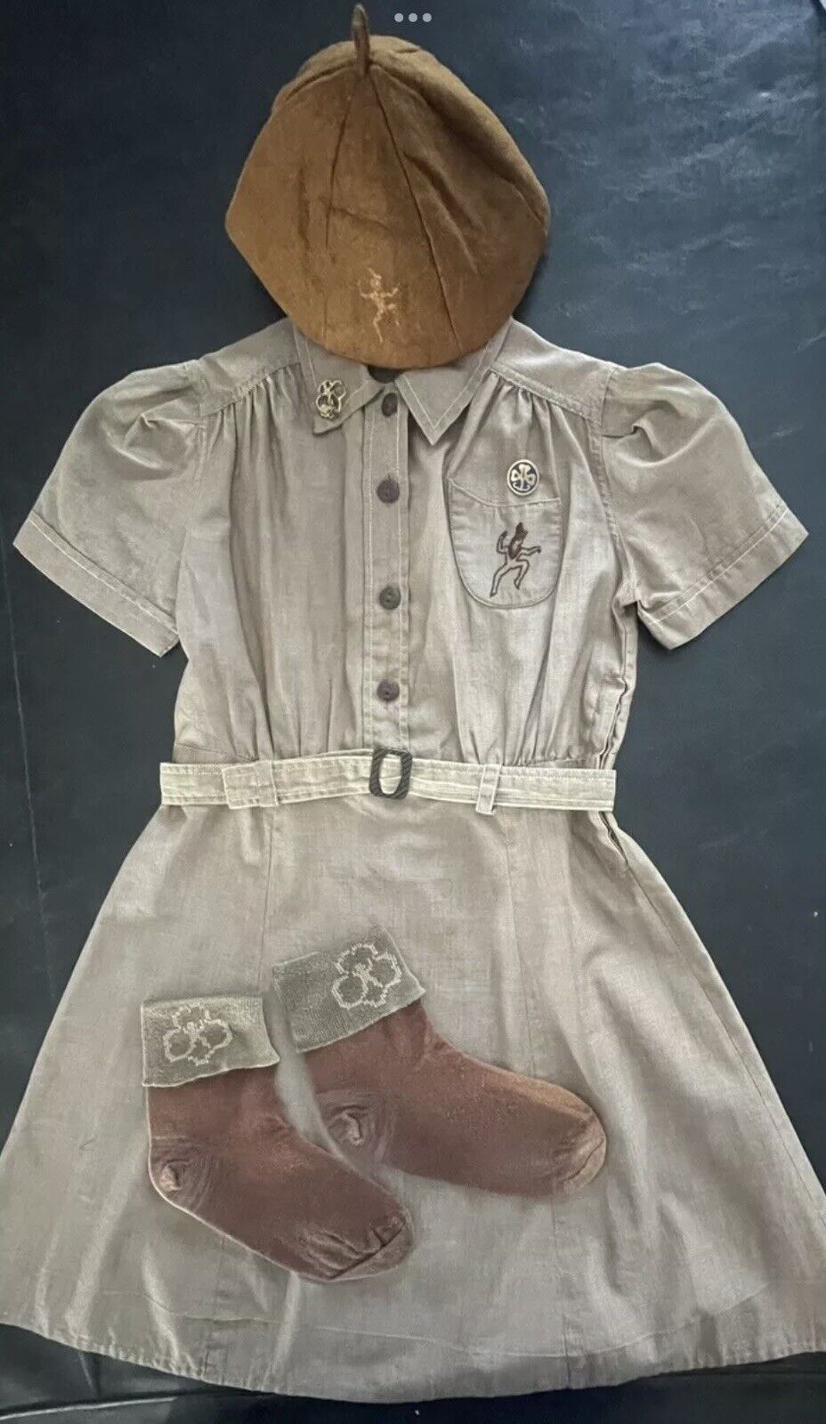 REDUCED Vintage 1944-47 BROWNIE Girl Scout UNIFORM-BUTTON SIDES-HAT-PINS-BELT