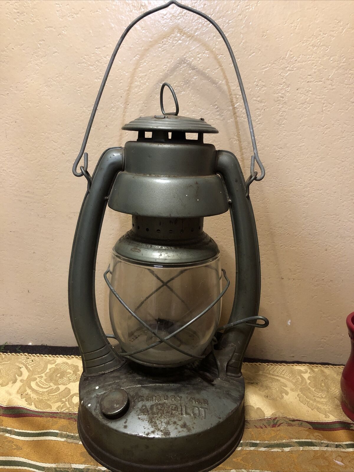 Vintage Embury No 2 Air Pilot Kerosene Barn Lantern Rusted - Antique