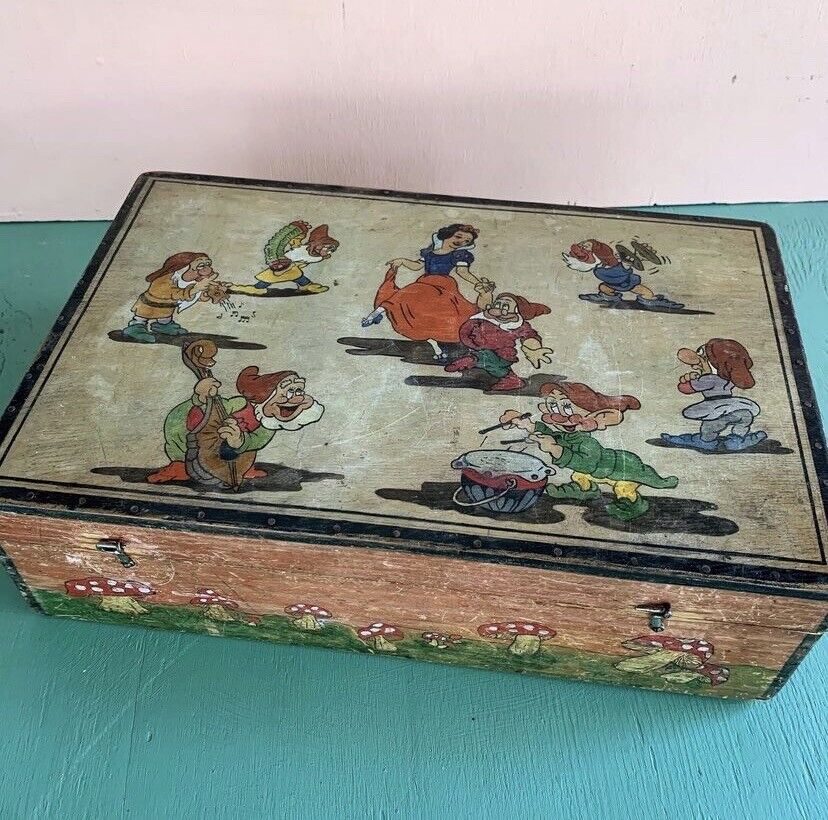 Vintage 1930s Snow White Handmade Hand Painted Wooden Box Folk Art Disney 1940s
