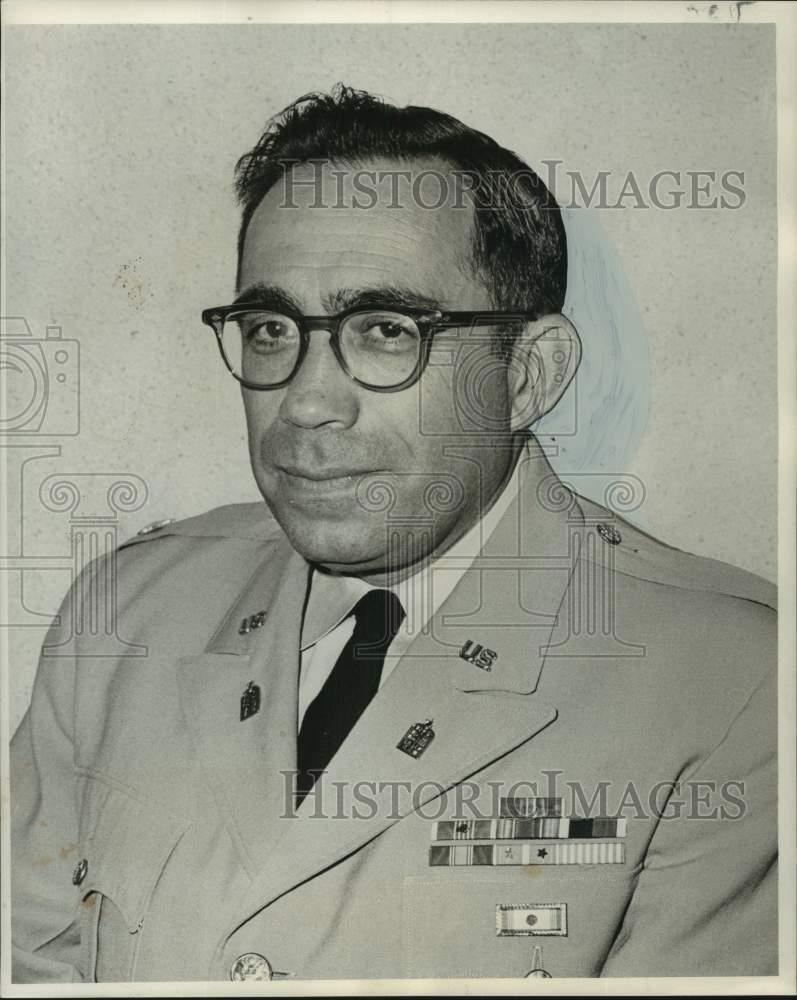 1964 Press Photo Lieutenant Colonel Oscar N. Lifshutz In Uniform - nob77936