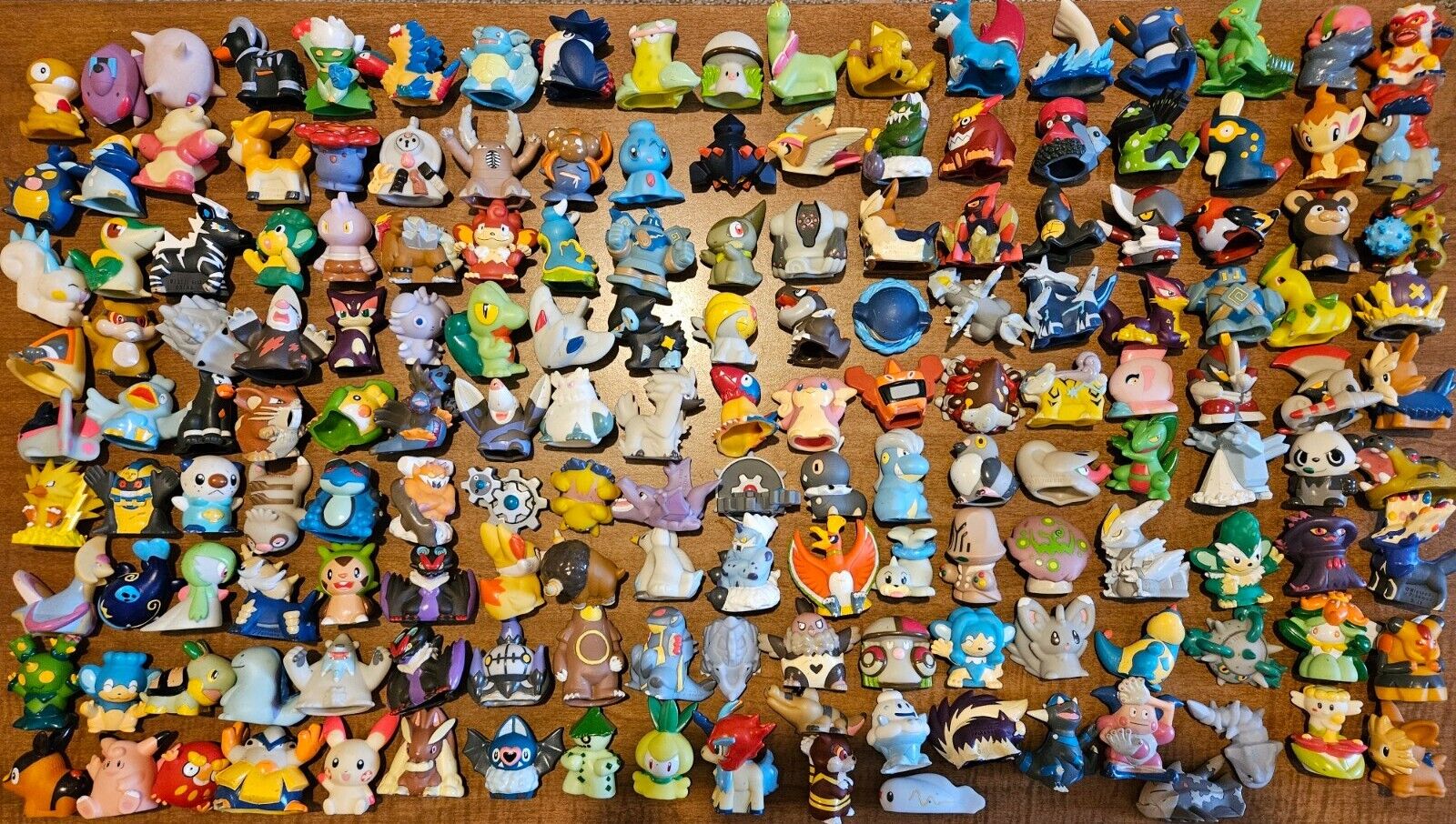 Pokemon Finger Puppet Figures Lot of 165 Bandai Nintendo Figurines Collection 