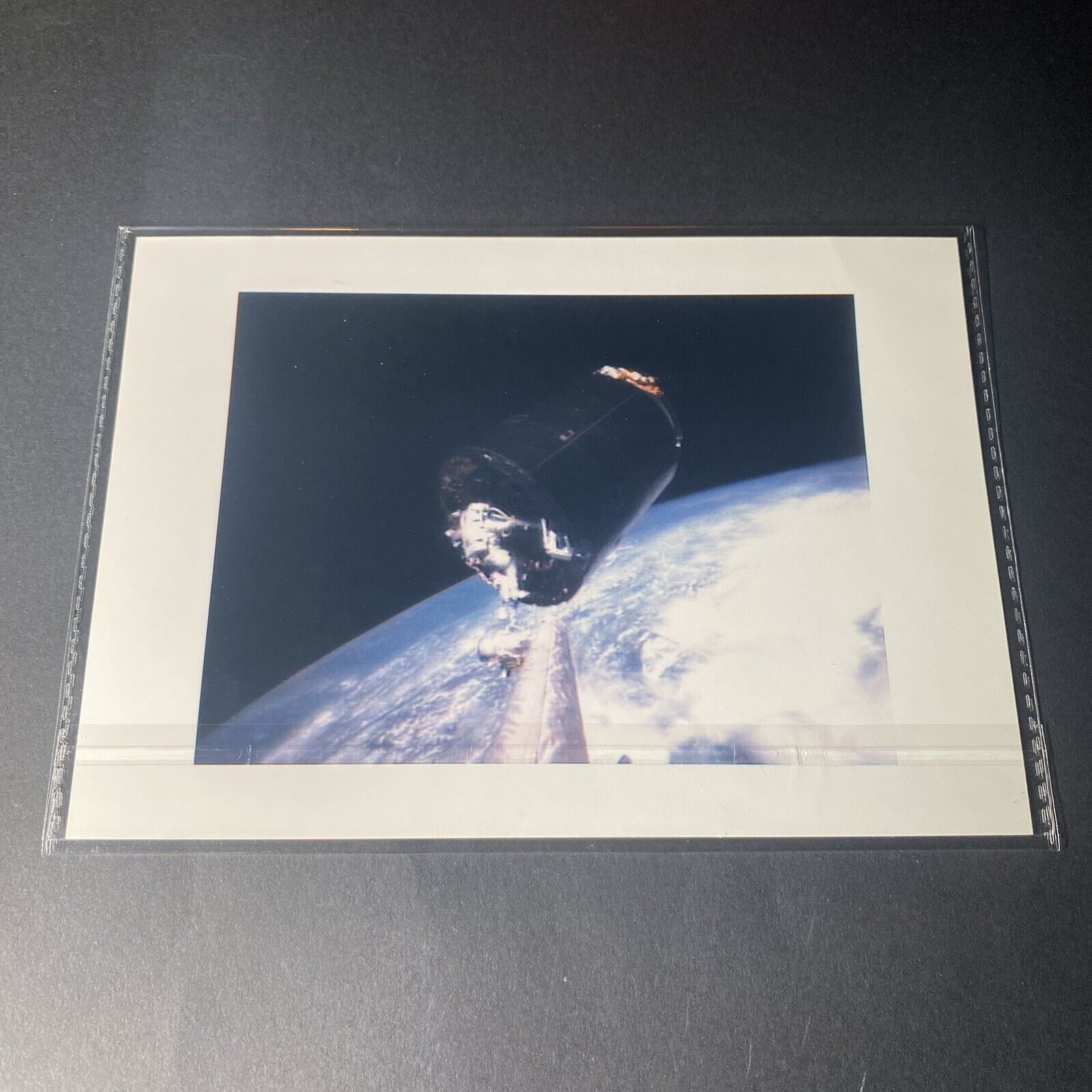 Official NASA Photo 92 Endeavor STS-49 Heib space walk intelsat VI satellite #1