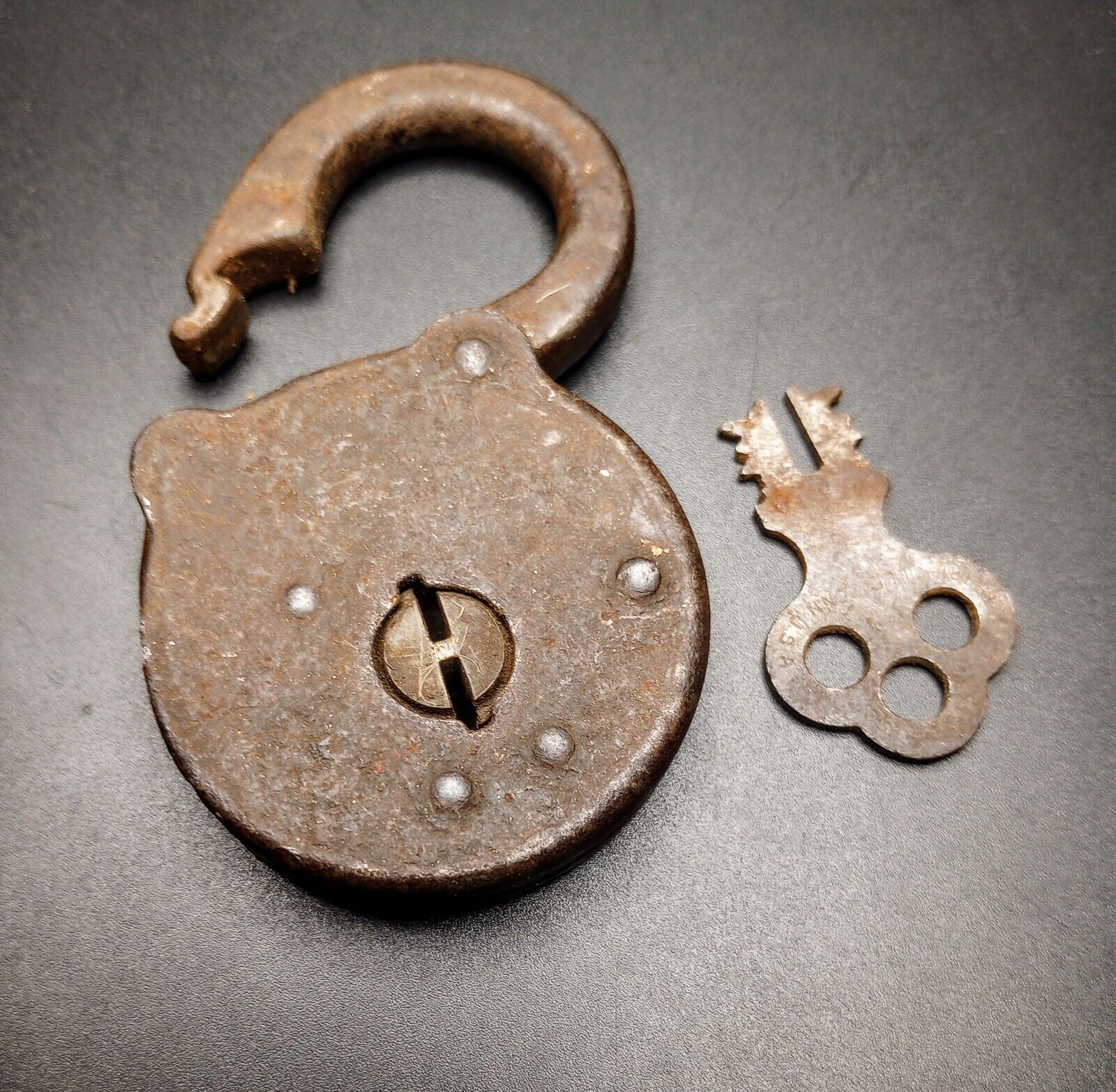 Antique Eagle Lock Co. Padlock With Key Works Smoothly