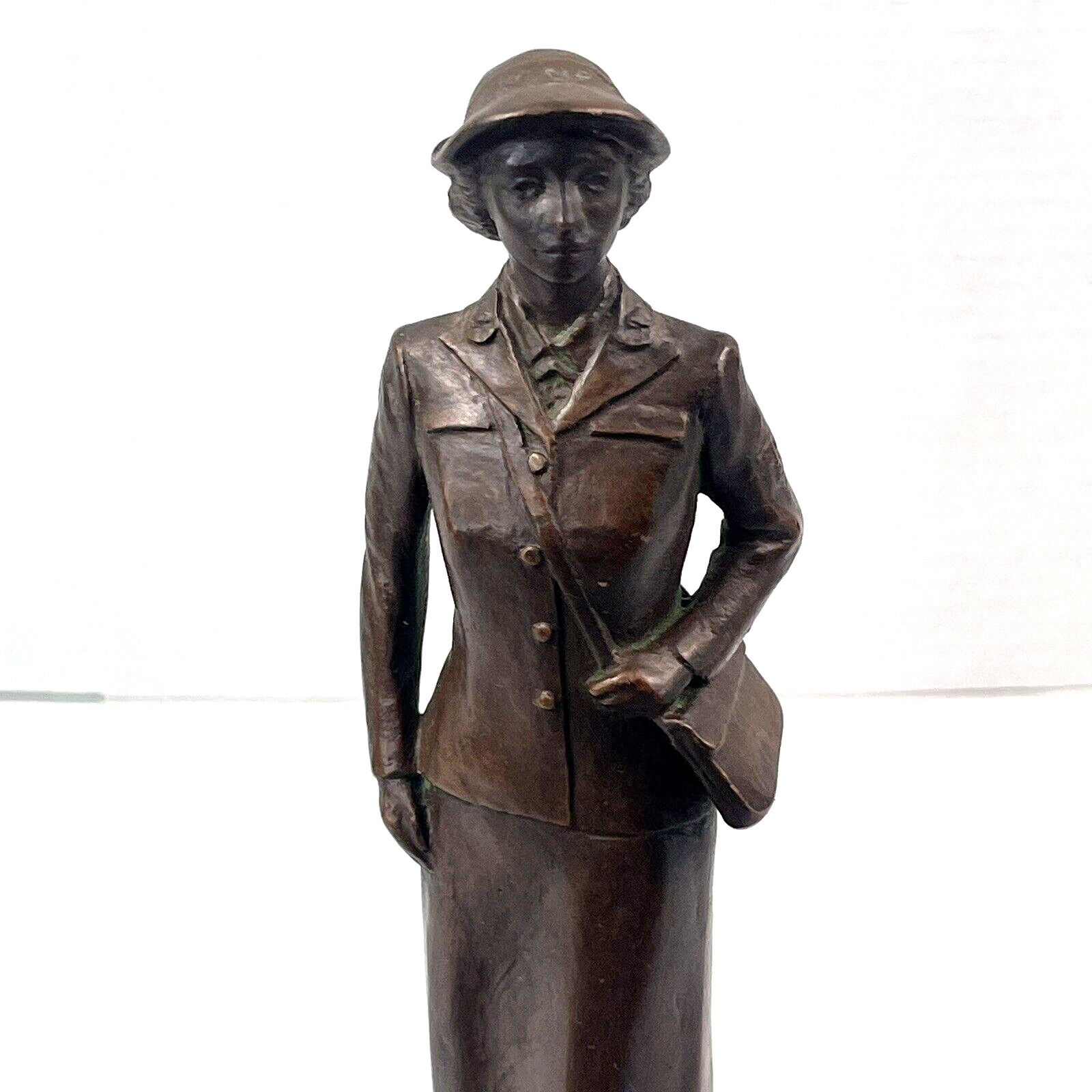 US Navy Memorial Foundation Fred Press Statue Female Soldier 9.75\
