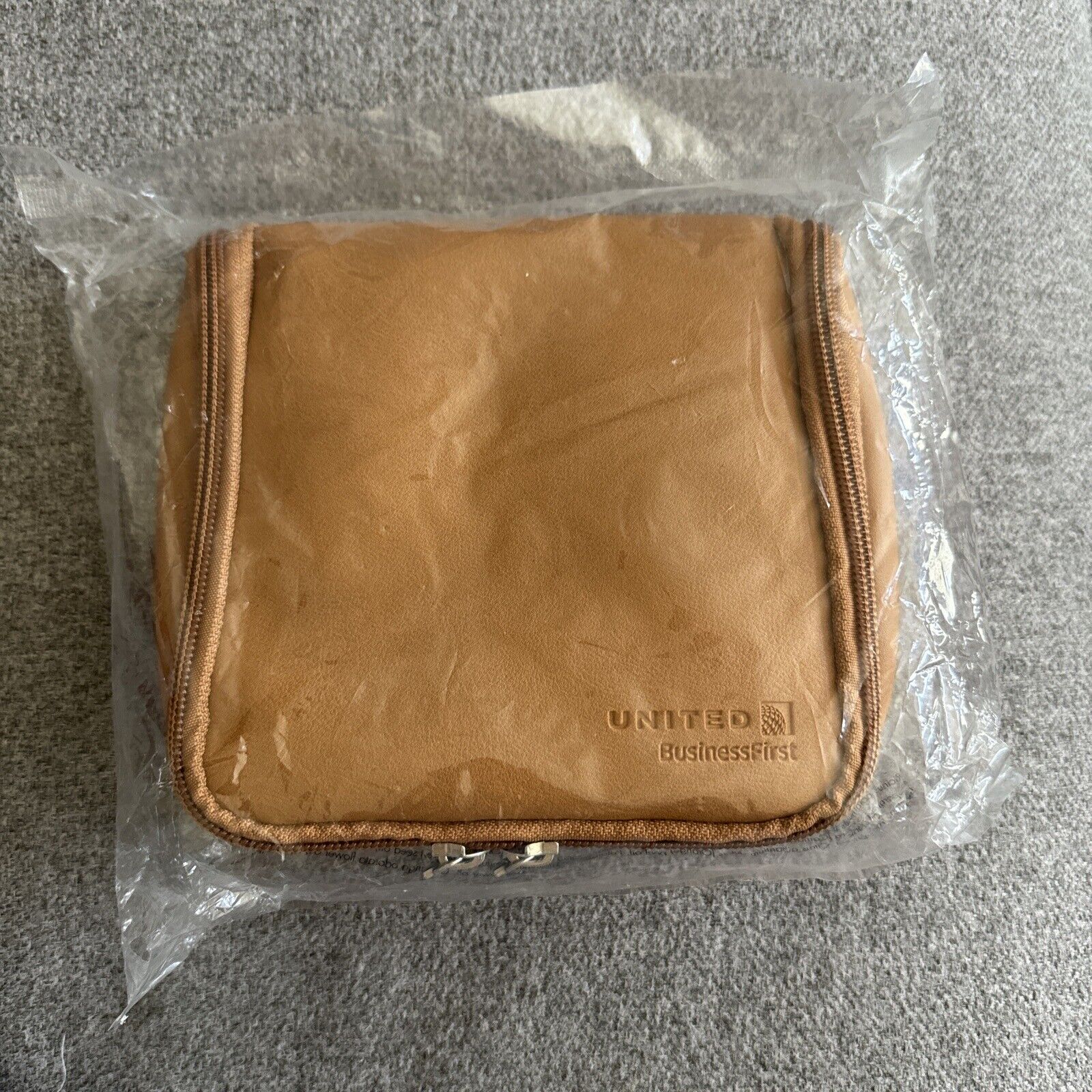 Vintage United Airlines Business First Class Amenity Travel Kit Cowshed Sealed