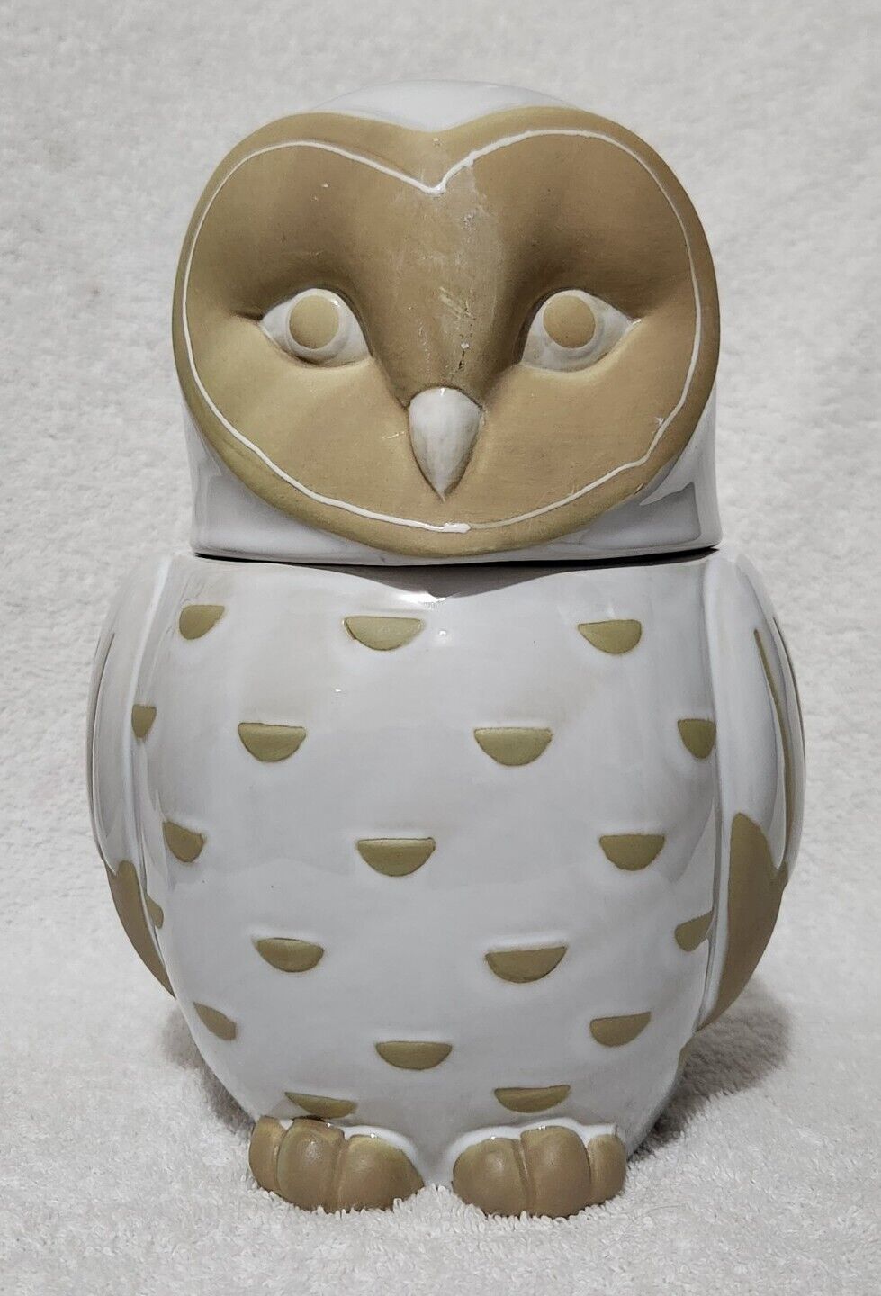 Cracker Barrel Owl Stoneware White Tan Cookie Jar 9\