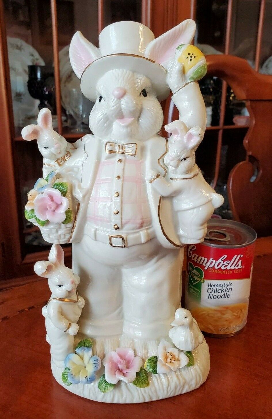 Vintage Easter Bunny Musical Figurine Plays PETER COTTONTAIL 11\