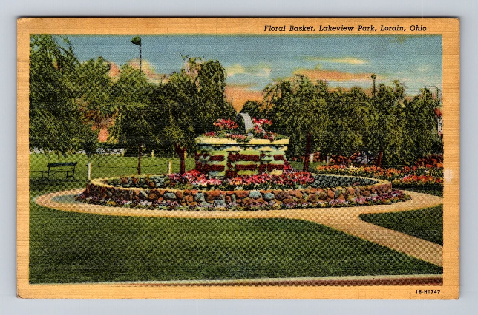 Lorain OH- Ohio, Floral Basket, Lakeview Park, Antique, Vintage c1944 Postcard