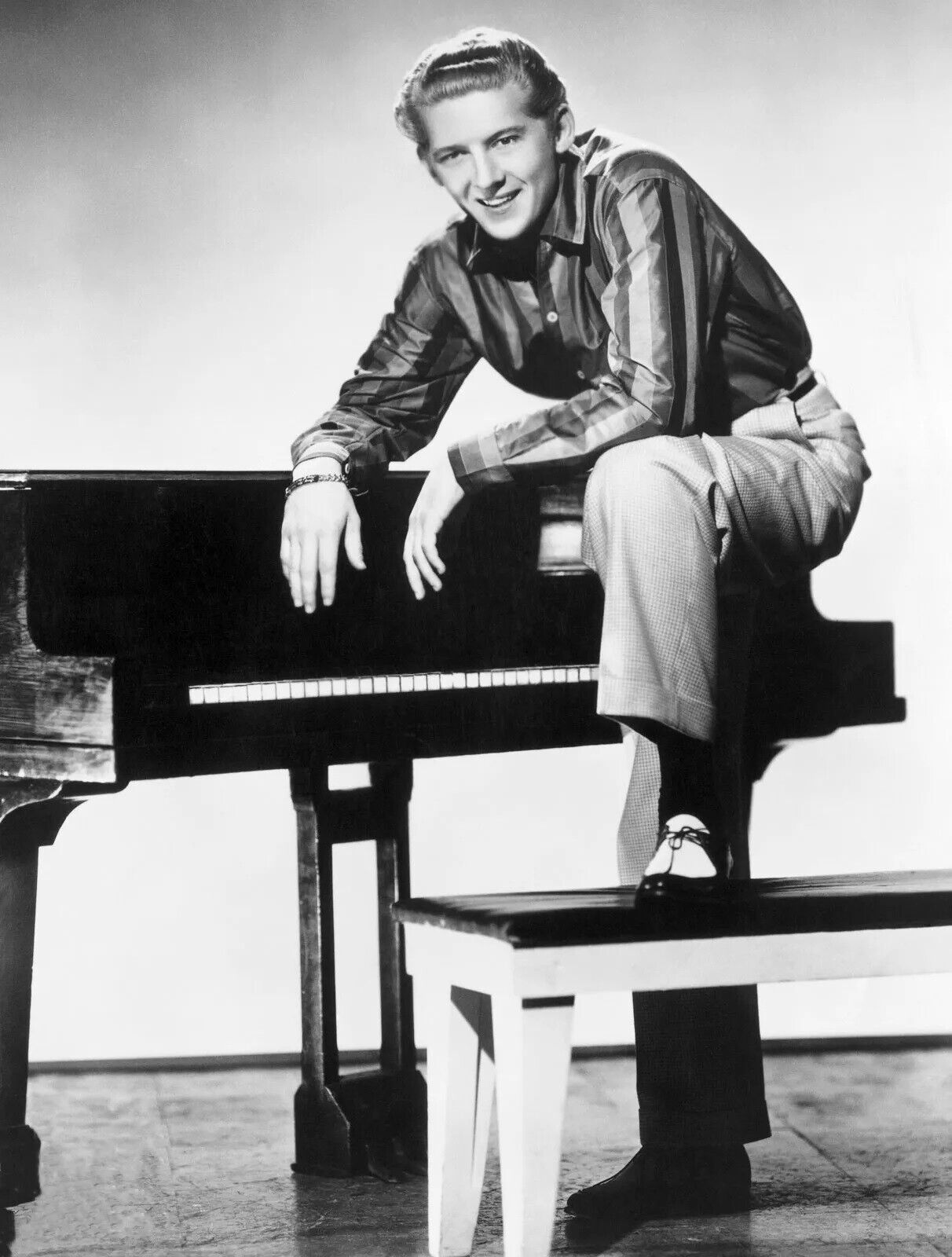 Jerry Lee Lewis  8x10 Glossy Photo