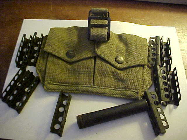 10 each British Lee Enfield SMLE 303 stripper clips with pouch & oiler