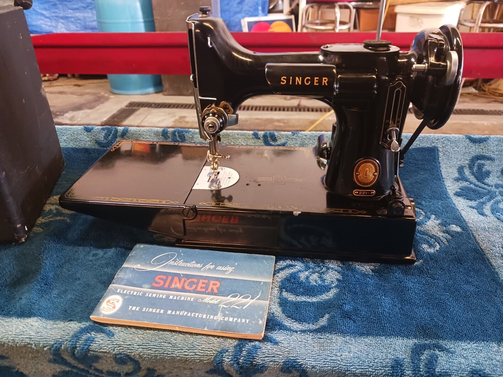 1954 Singer Vintage 221 Featherweight  Black Sewing Machine 