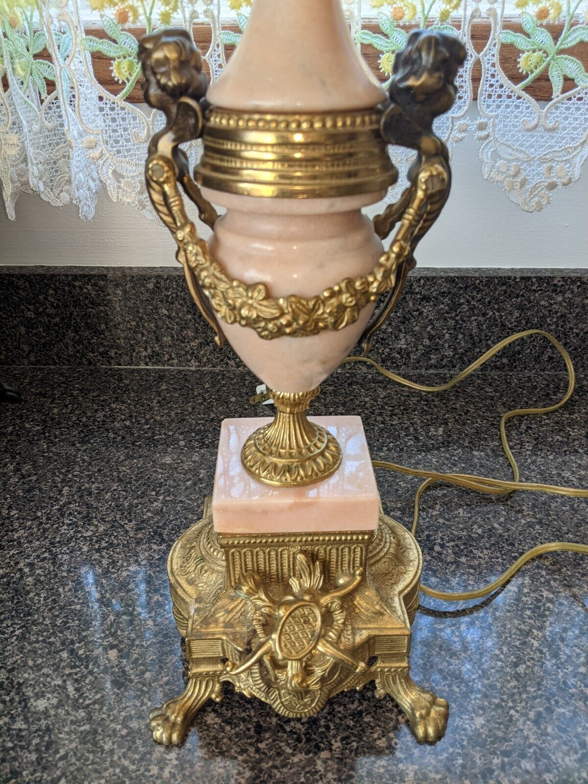 Rare Brevettato Lamp Pink Marble Vintage Italian Gilt Bronze Cherubs Louis XVI
