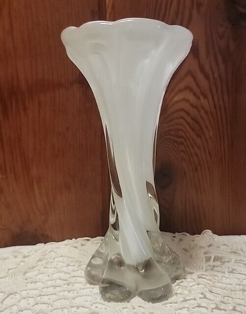 Vintage Heirloom Opal Bud Vase 7\