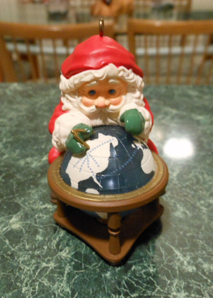 Hallmark Keepsake Light Ornament Circling the Globe Santa Claus 1988